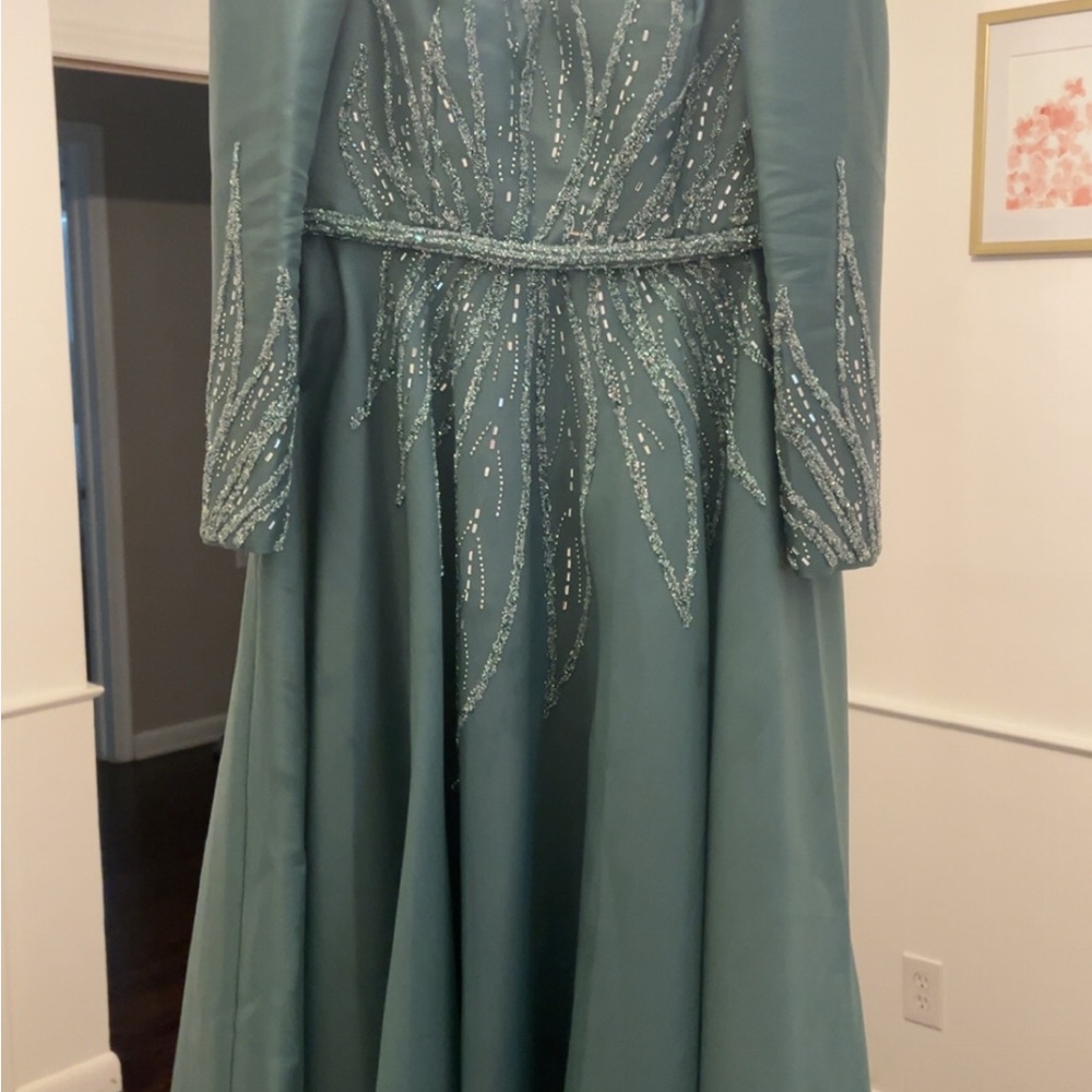 Elegant Green Maxi Dress